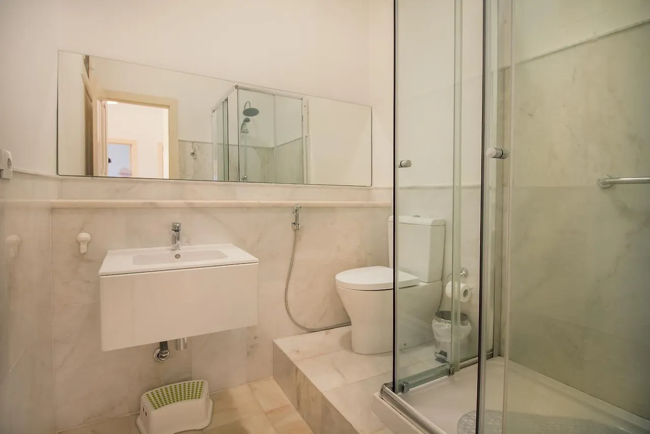 Bairro Azul Residence 0*, Lisbon
